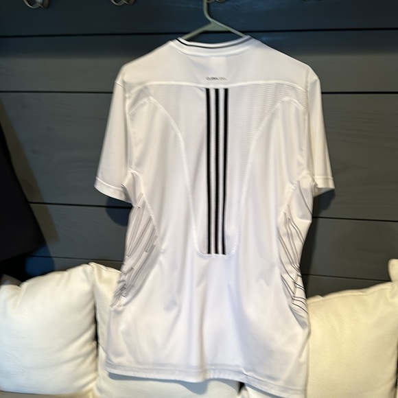 Adidas dry fit t-shirt - Picture 4 of 5